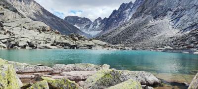 Тур на Алтай озеро Небесное и ледник Снежного Барса
