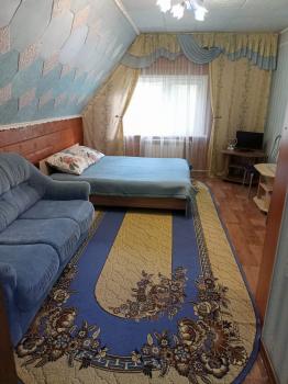 Двух-трехместная комната (2-хспальная кровать, диван)
