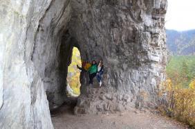 Отдых на Алтае : На входе в Тавдинские пещеры