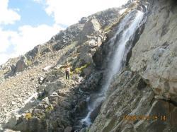 Водопад у горы Сарлык