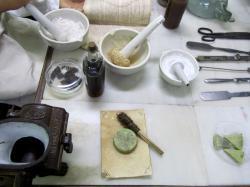 Музеи Алтайского края : Горная аптека : Лаборатория провизора 