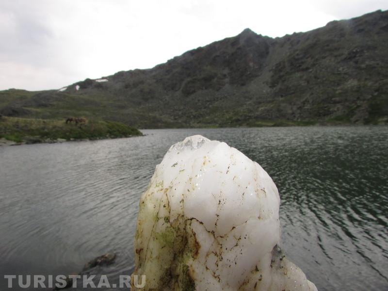 Хрустальное озеро на Алтае
