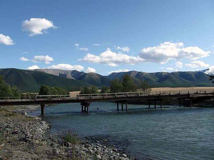 Мост через Чую за селом Кызыл-Таш
