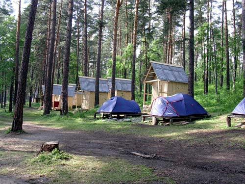 Палатки и домики
