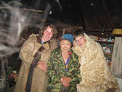 Горный Алтай : Отчет о походе  харитоновцев на восток : В аиле у Кати