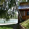 Горный Алтай : Берег Катуни на территории турбазы Спутник недалеко от озера Ая
