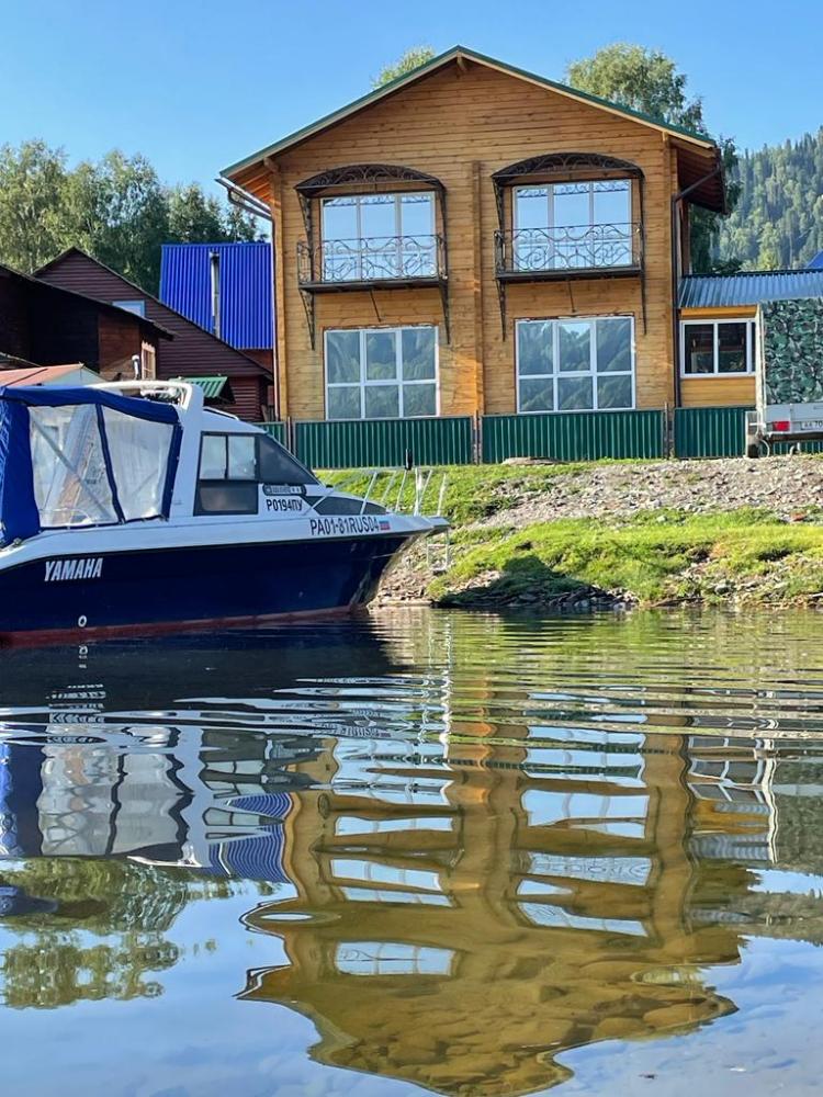 Коттедж Панорама, вид от Телецкого озера