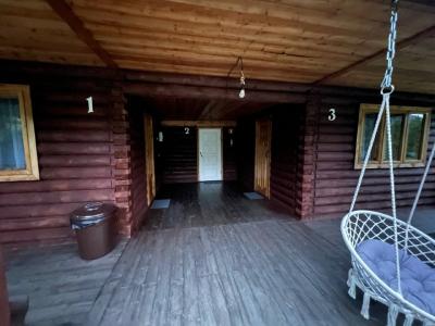 Трехкомнатный дом с печкой (4+4+2 мест)