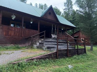 Трехкомнатный дом с печкой (4+4+2 мест)