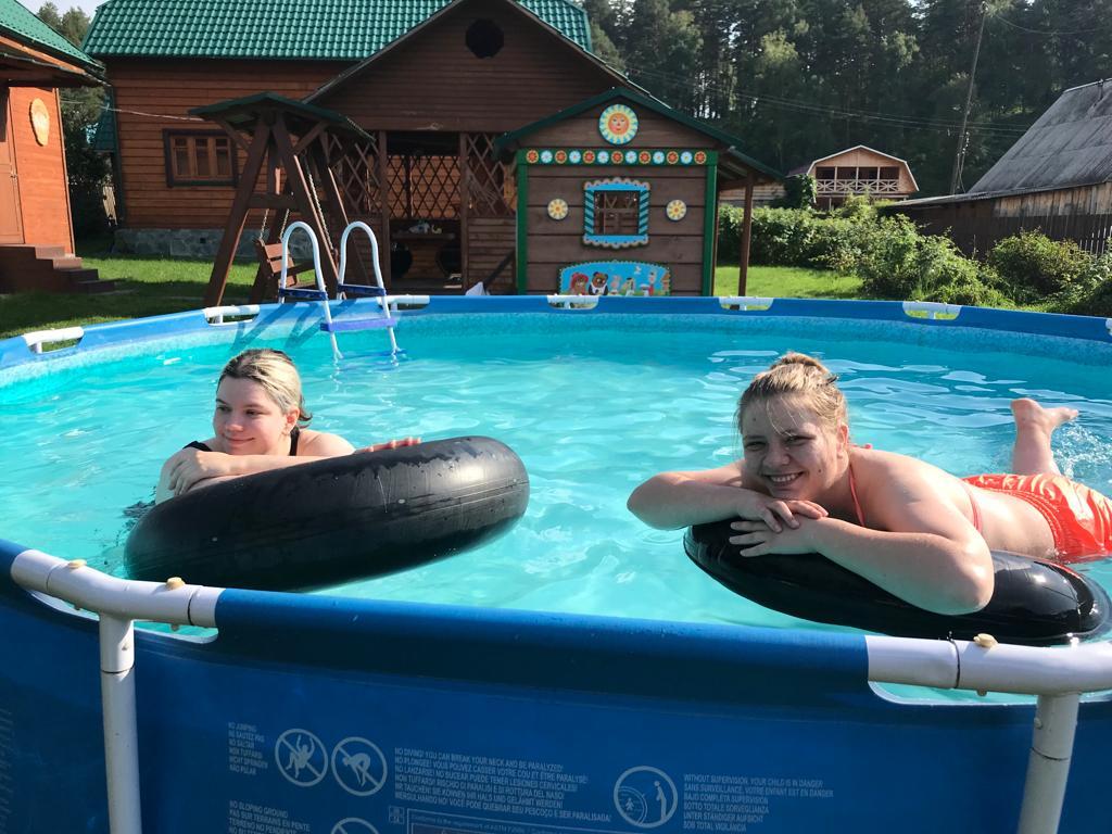 Усадьба с бассейном в Горном Алтае