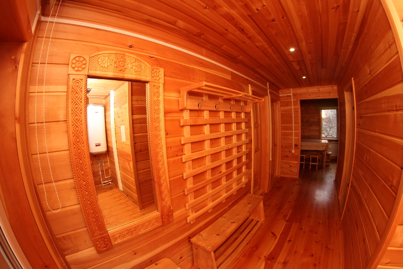 Прихожая. Второй этаж на 5-6 чел. 