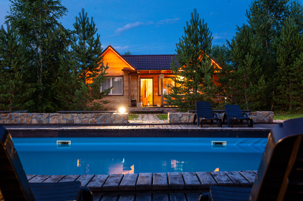 Фэмили Шале