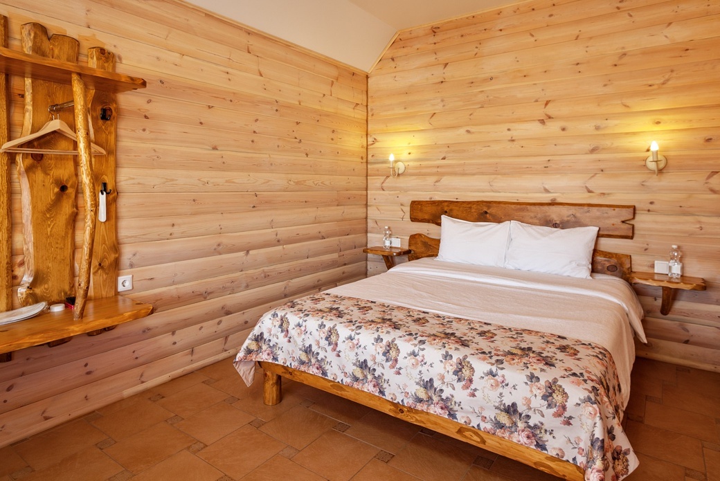 Фэмили Шале