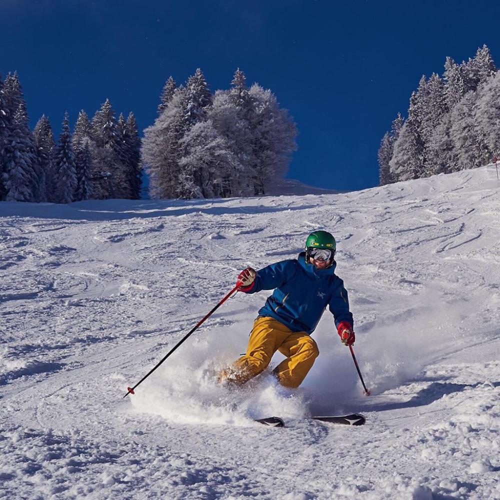 Катание на лыжах