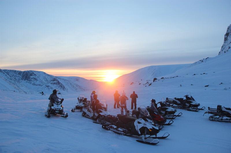 Катание на снегоходах