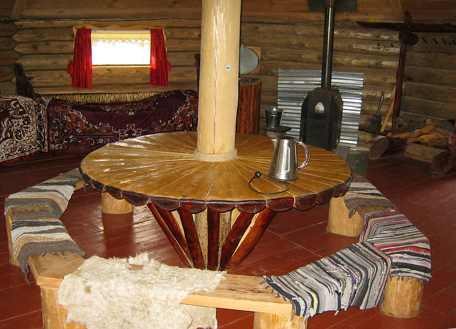 В юрте