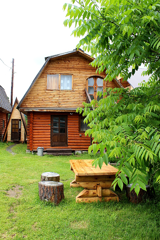 Дом и санузел