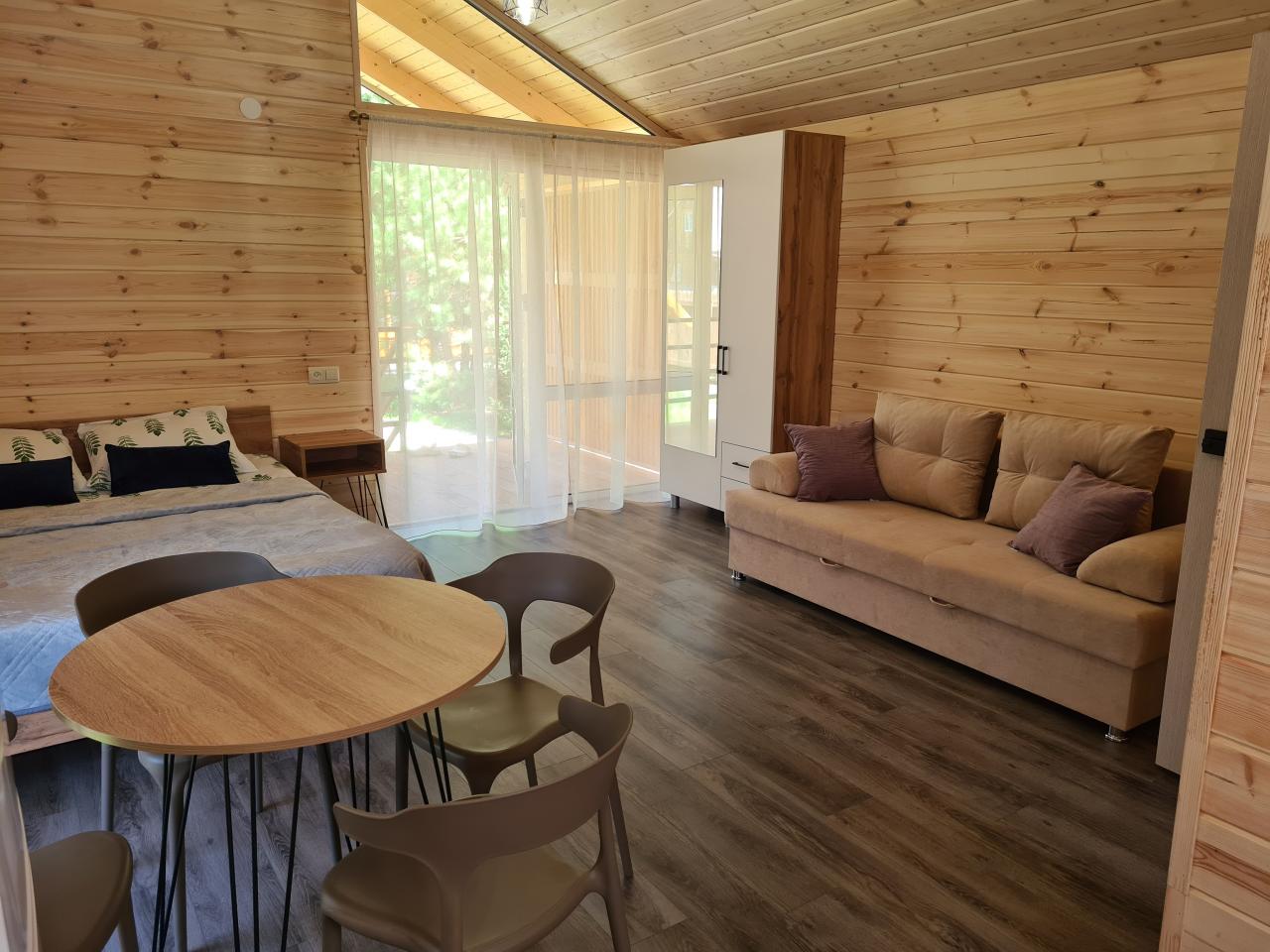 Отдельный 1-комнатный дом-студия