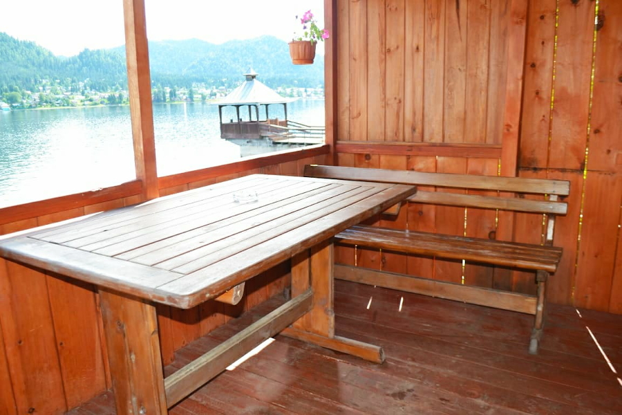 Вид на Телецкое озеро. 