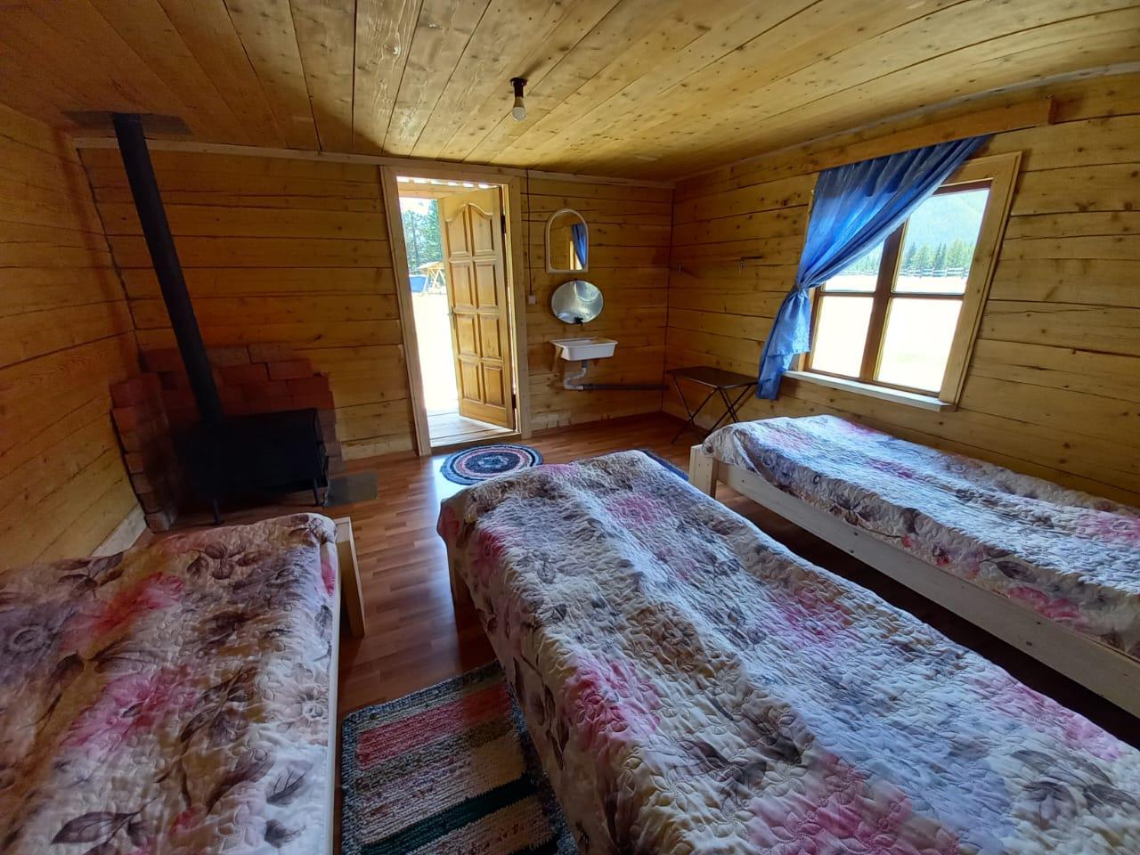 Домик с 3-мя односпальными кроватями