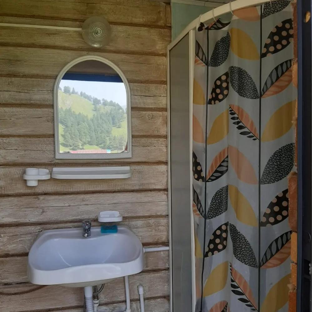 Дополнительный уличный душ