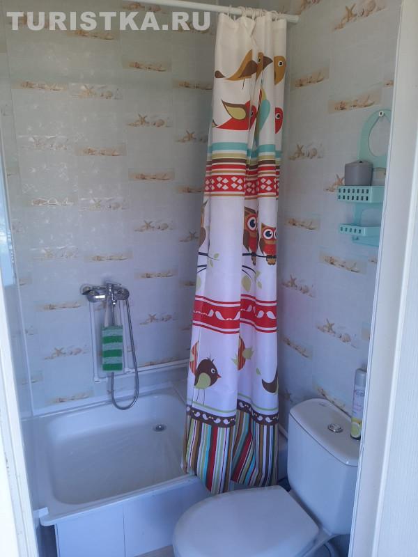 Трехкомнатный номер душ и туалет