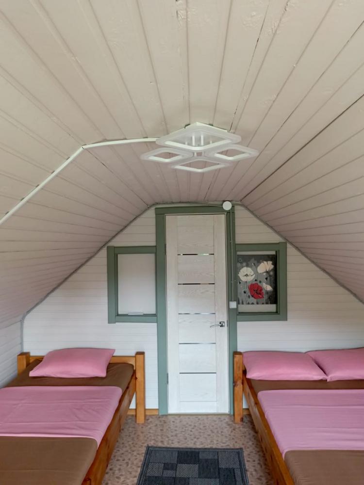 3-хместный номер 2 этаж Летнего дома