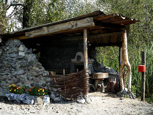 Беседка с мангалом