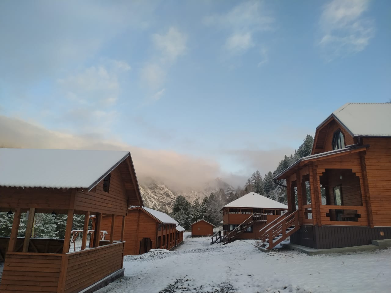 Зимний вид территории 