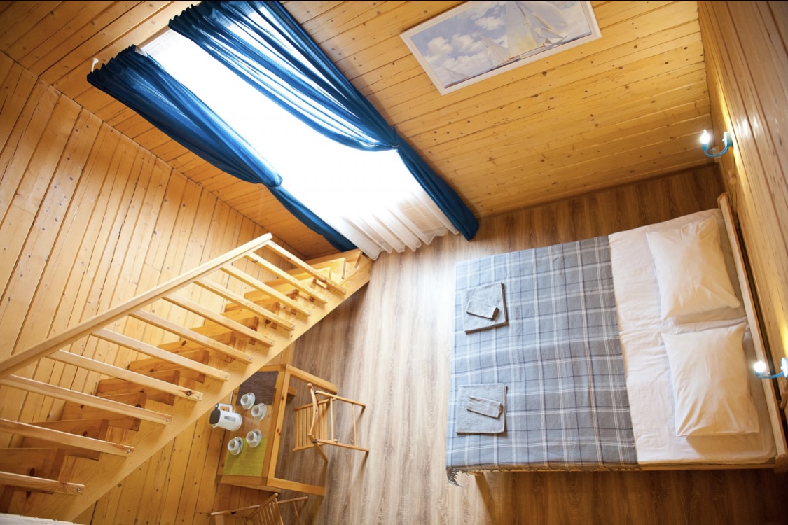 Вид со второго уровня комфортного номера 