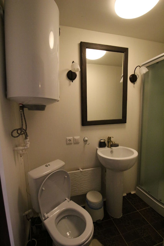 Санузел с душем первый этаж