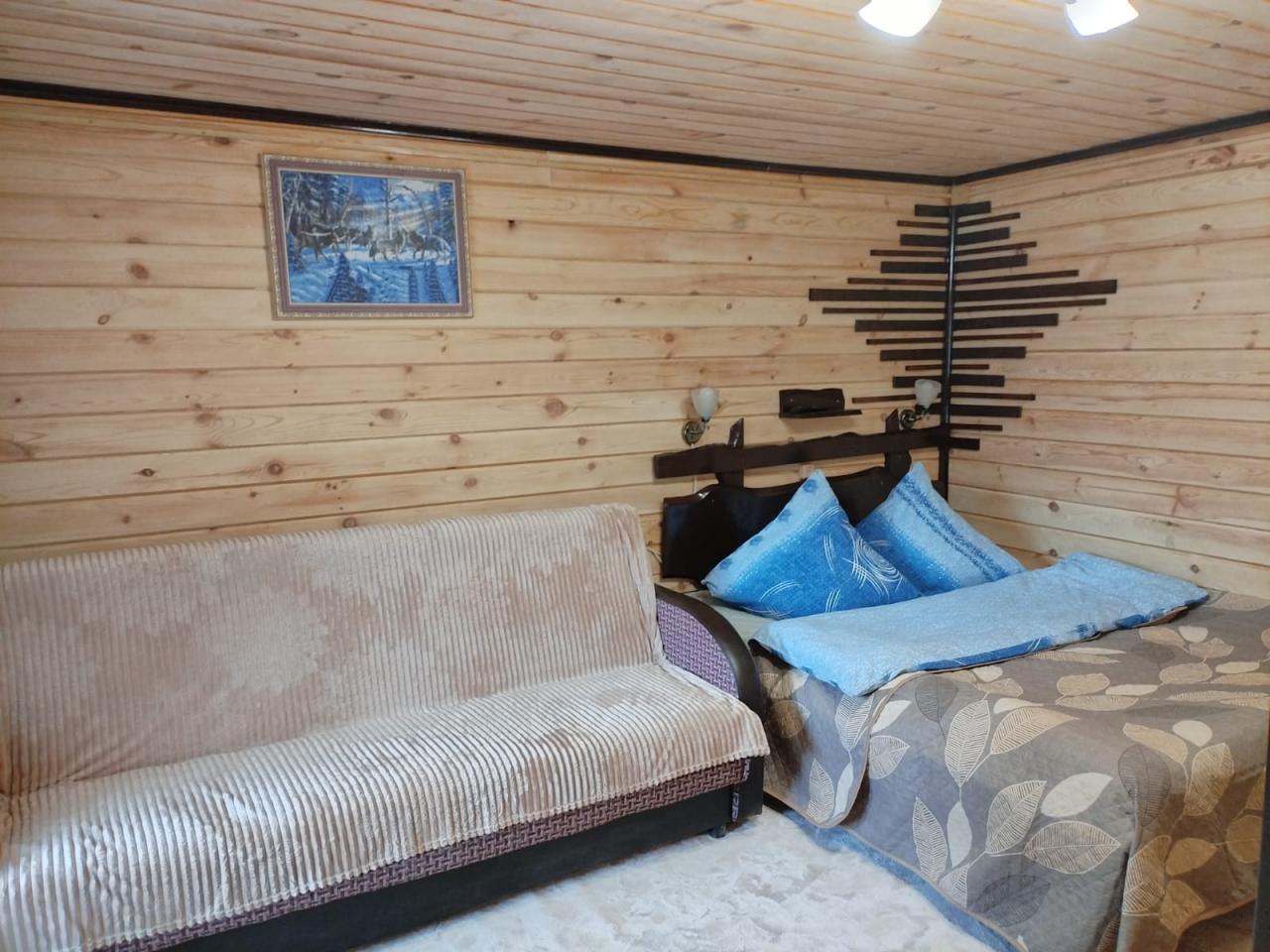 Благоустроенный дом недалеко от Чемала (до 4 мест)