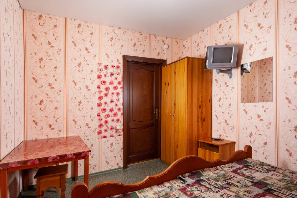 Номер с удобствами на этаже