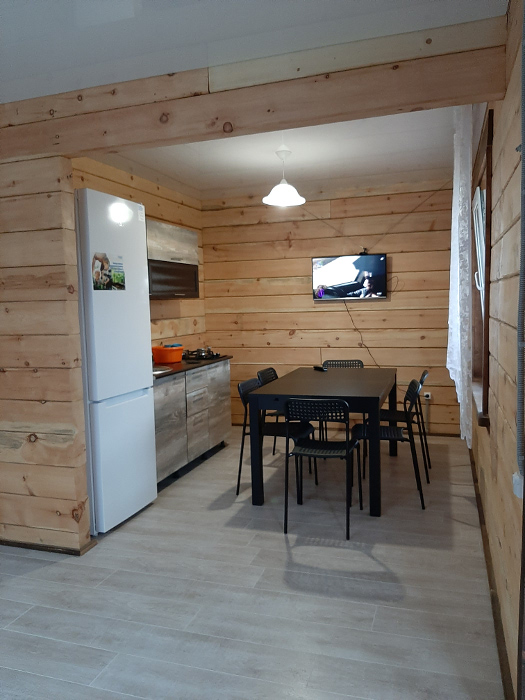 Коттедж с террасой и балконом