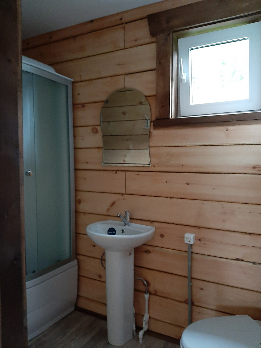 Коттедж с террасой и балконом