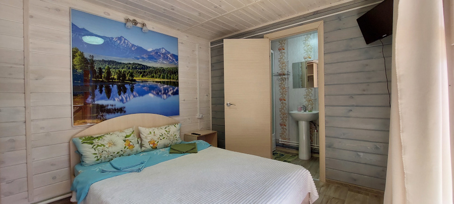 Двухместный номер с видом на Катунь