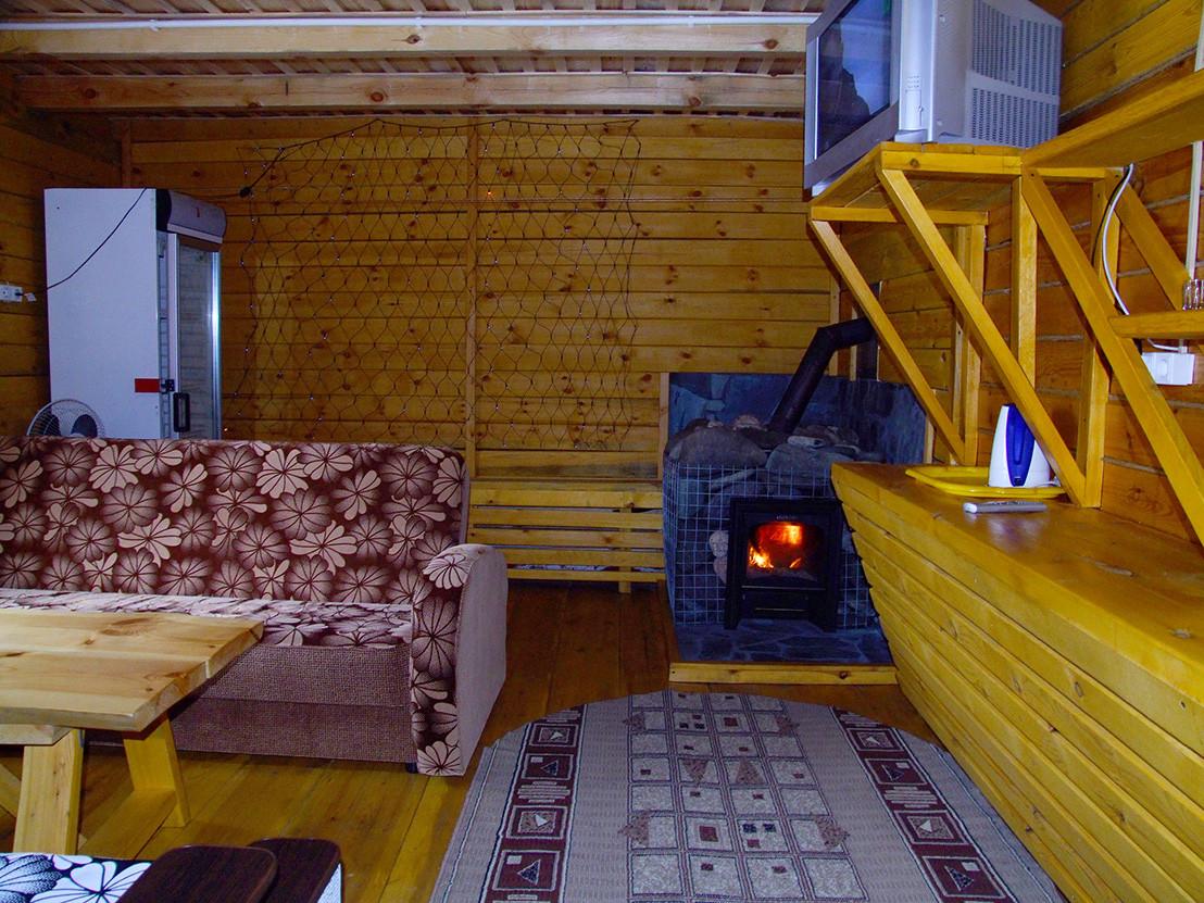 Домик Комфорт 6-местный с камином