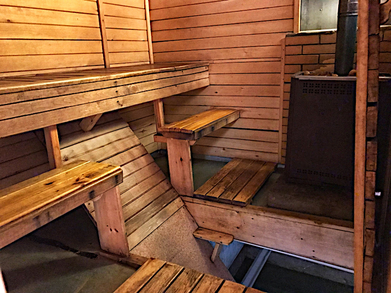 Баня с бассейном