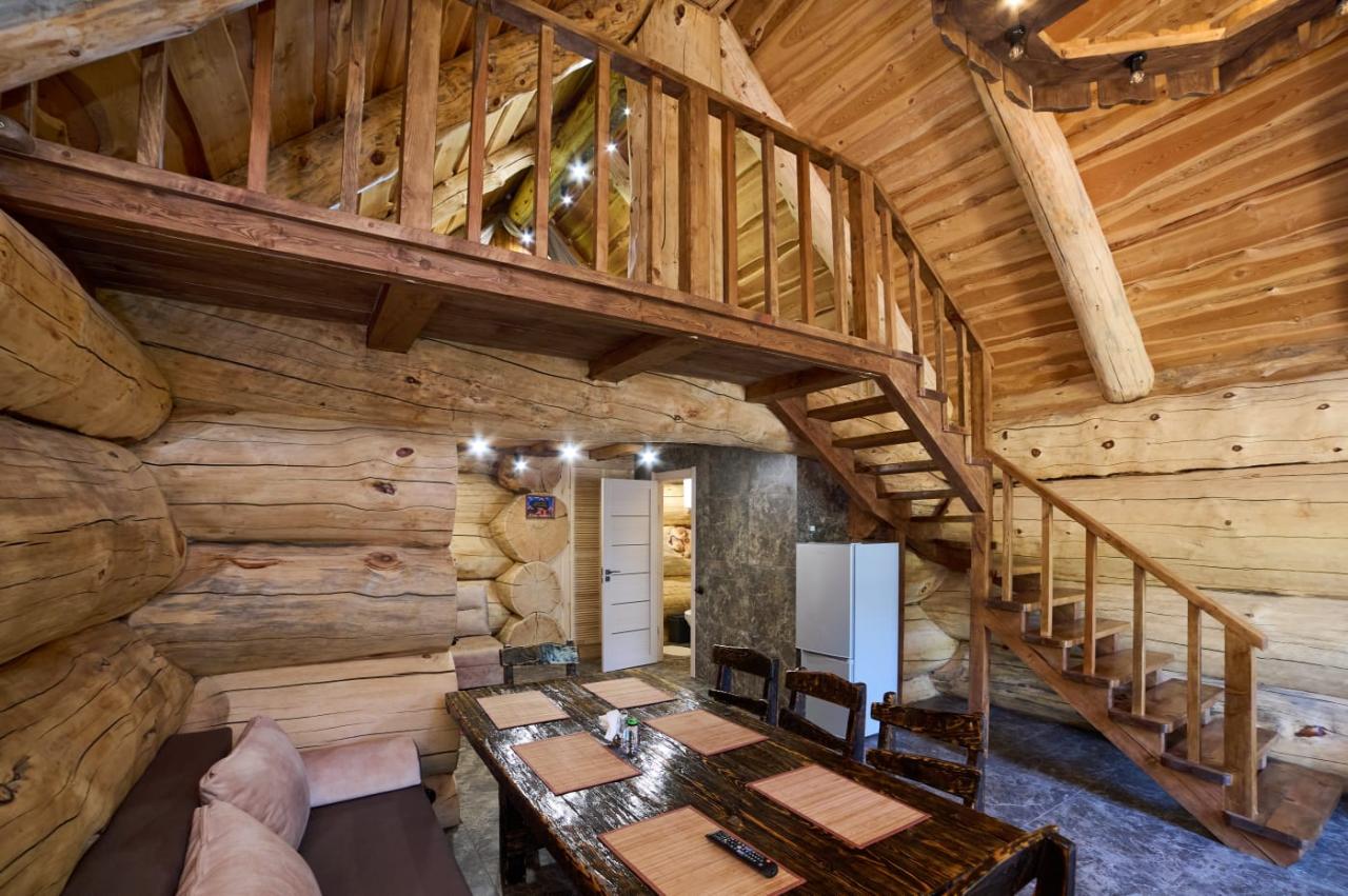 Большой Кедровый дом