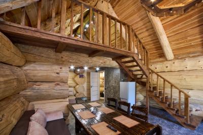 Большой Кедровый дом