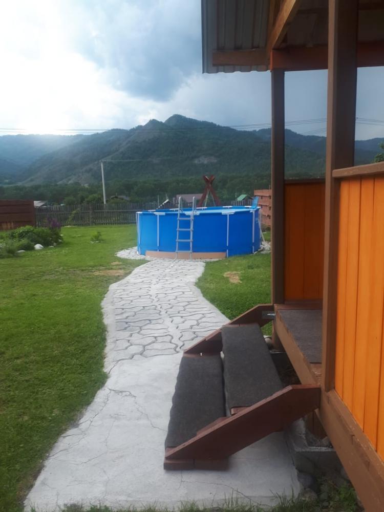 Гостевой дом и бассейн Горный Алтай