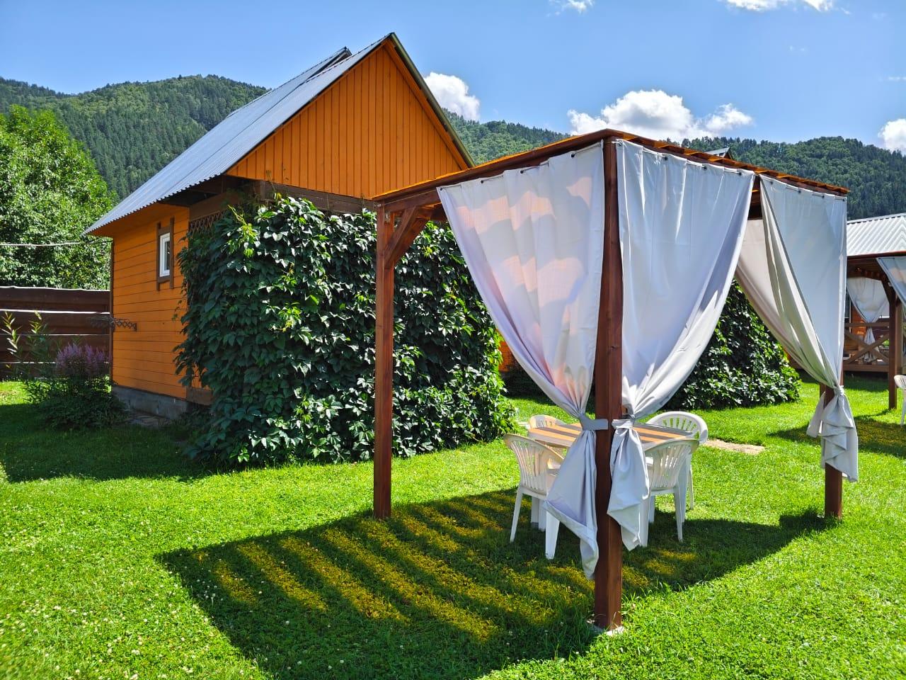 Усадьба "Оранжевое лето" на Алтае