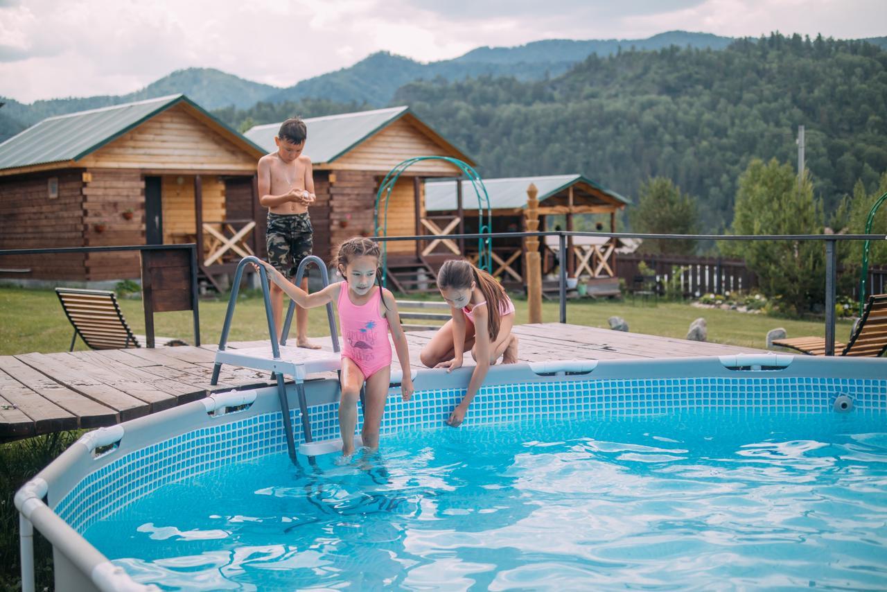 База отдыха "Эмежель" в Горном Алтае с бассейном