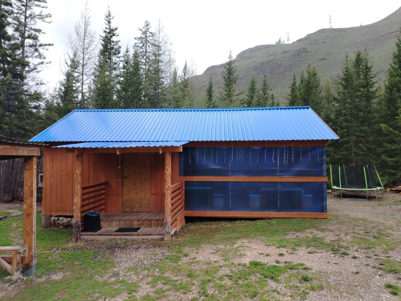 Летняя кухня-столовая