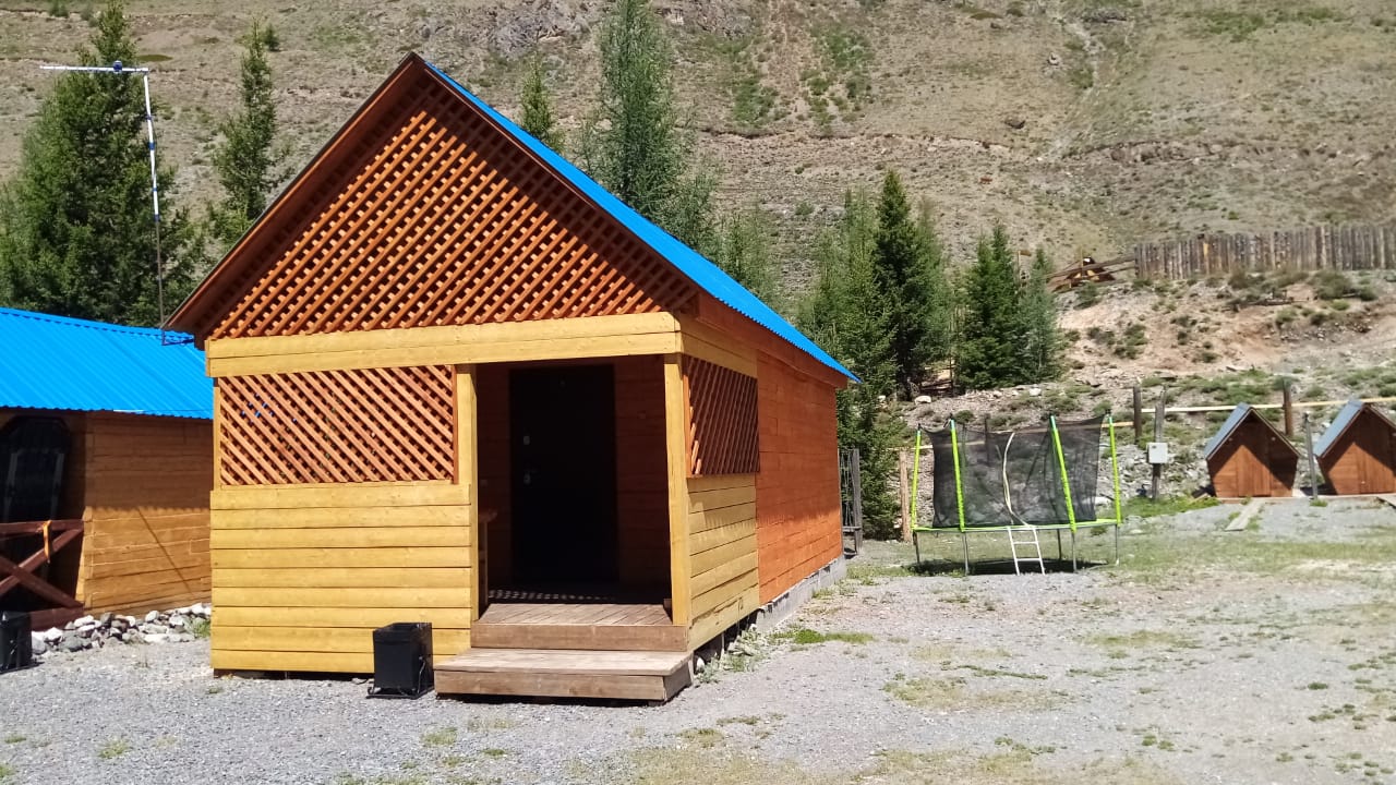 Домик №5 четырёхместный с удобствами