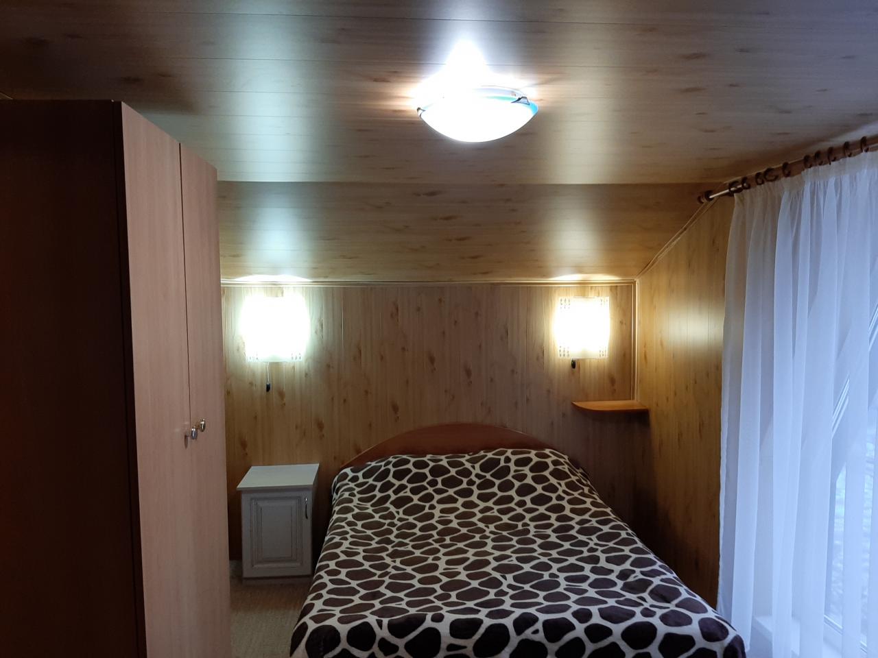 Номер 8 в мансарде