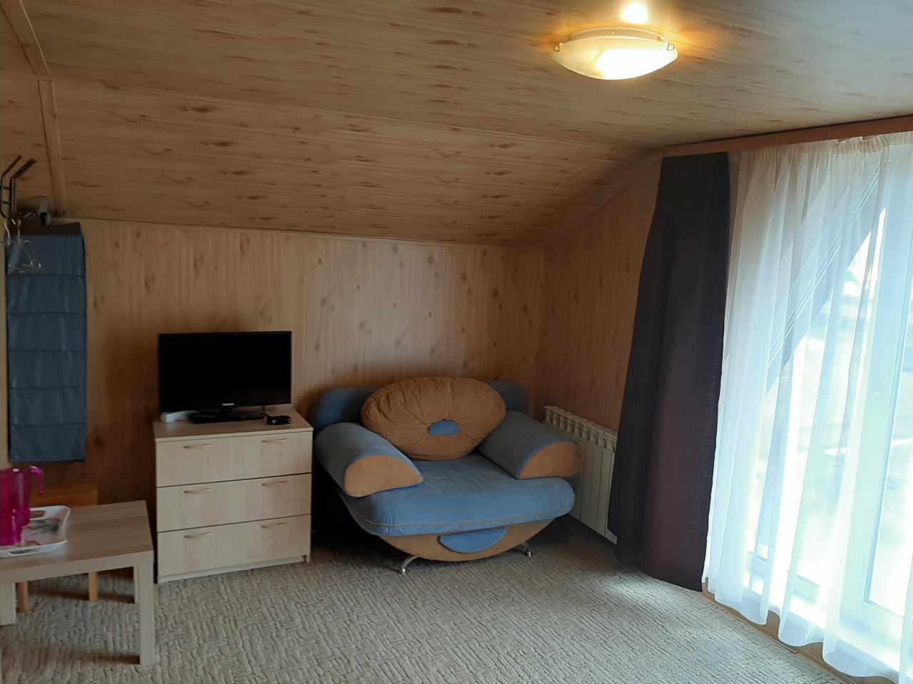 Номер 7 в мансарде