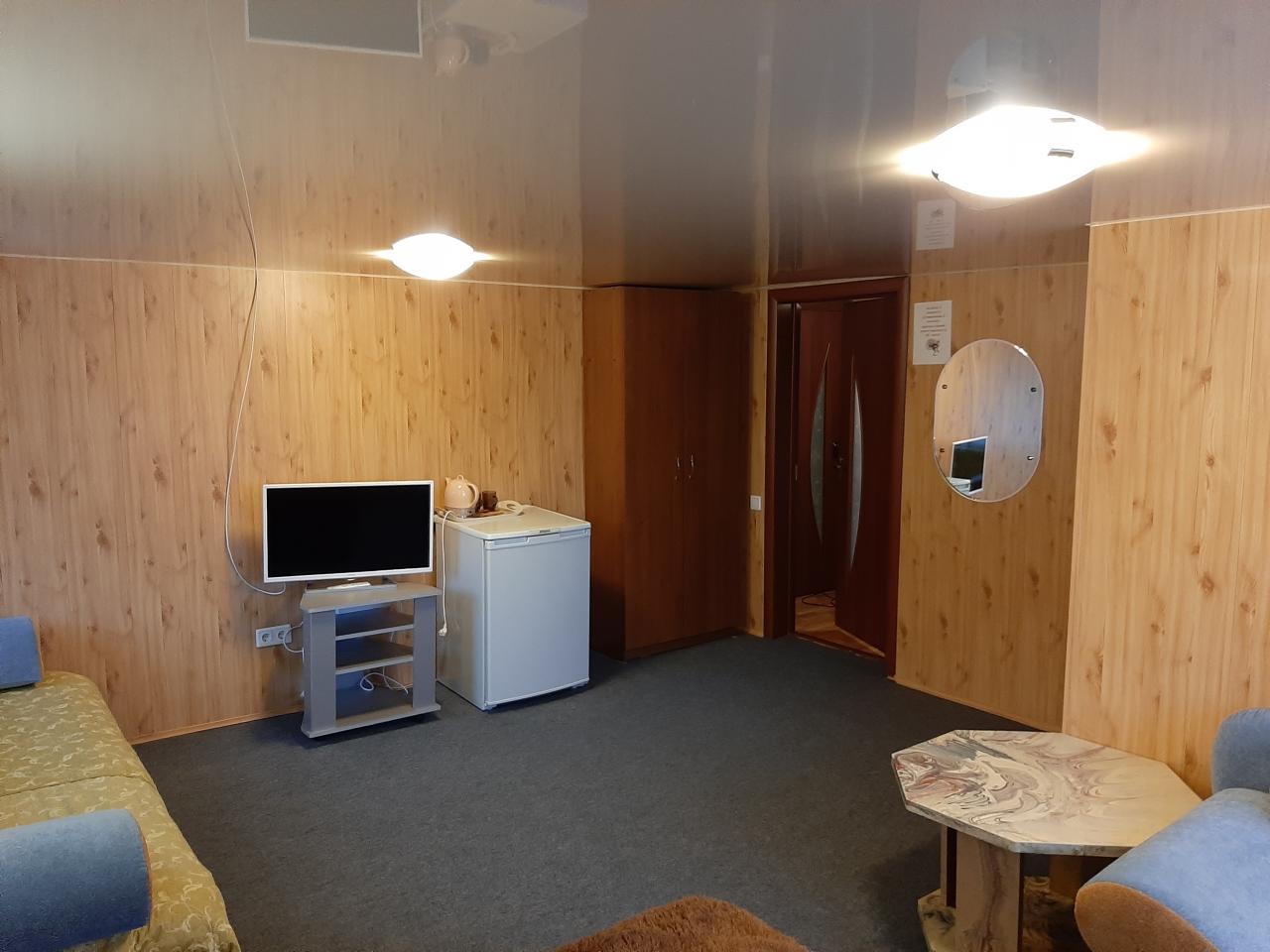 Номер 4 п/люкс, на 2 м  этаже