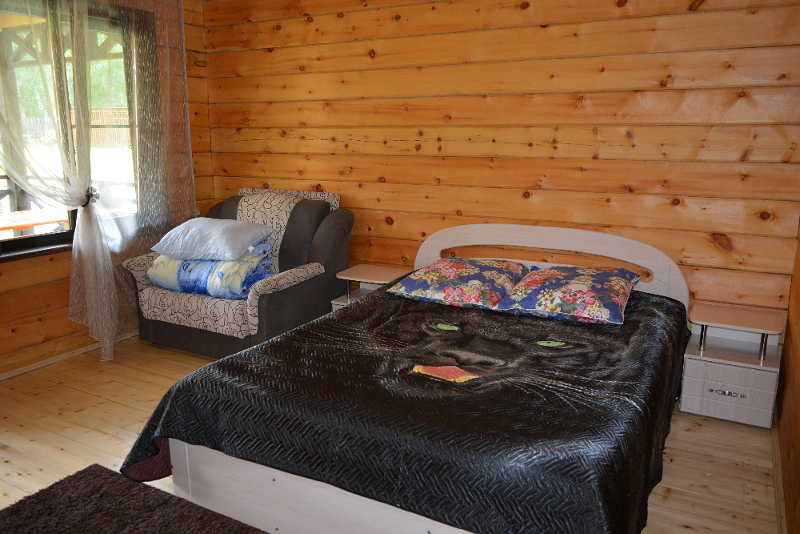 Трехместный домик