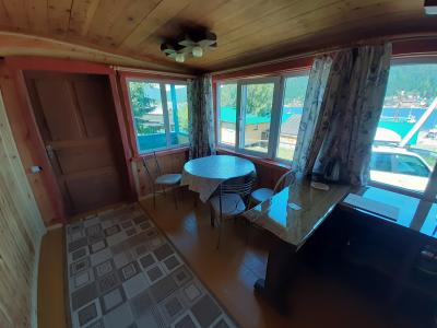 Семейный номер с видом на озеро, кухня